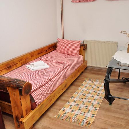 Inn Cakmara Raška الغرفة الصورة